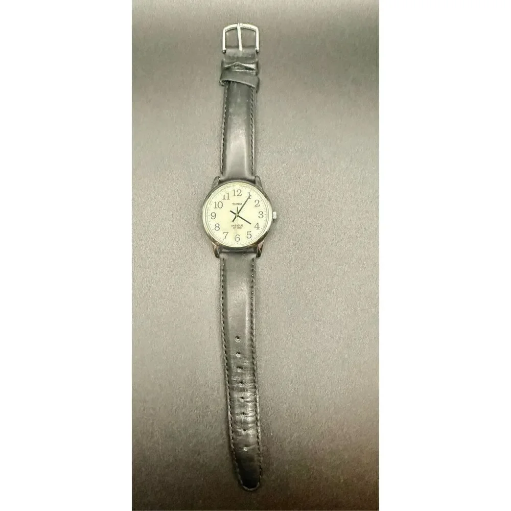 Timex Indiglo Ladies Wristwatch Black Leather Band Water Resistant